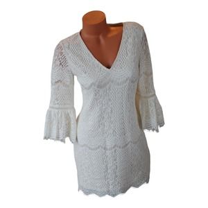 Adrianna Papell Dress Woman's‎ Size 6 Bell Sleeve Sheath Dress Lace